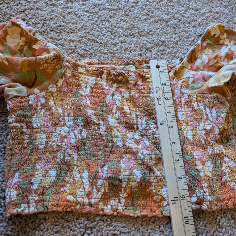 Aerie Crop Top size medium in an Orange floral pattern - Picture 2 of 6
